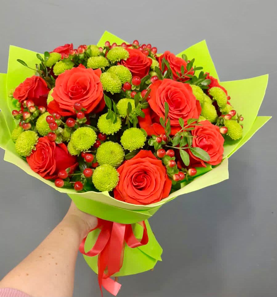 Букет цветов из: Хризантемы и Розы в Преображенской