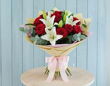 Букет цветов из:  Лилии и Розы в Преображенской