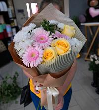 Букет цветов из:  Герберы, Розы и Хризантемы в Преображенской