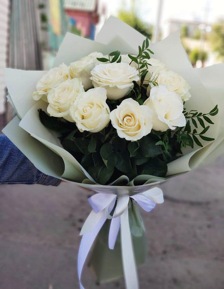 Букет Белые розы Проуд в Преображенской