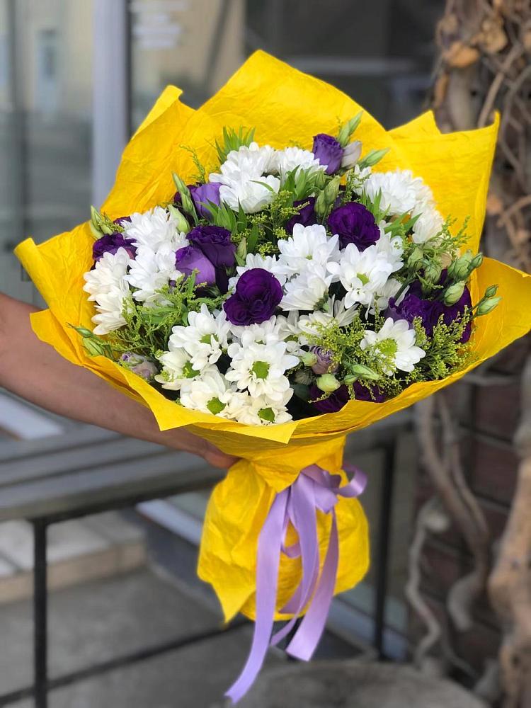 Букет цветов из: Ирисы, Хризантемы и Ромашки в Преображенской