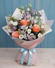 Букет цветов из:  Лизиантусы, Розы, Альстромерии и Гипсофила в Преображенской