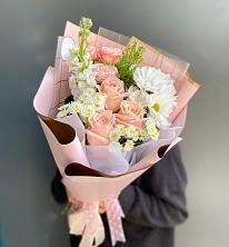 Букет цветов из:  Хризантемы и Розы в Преображенской