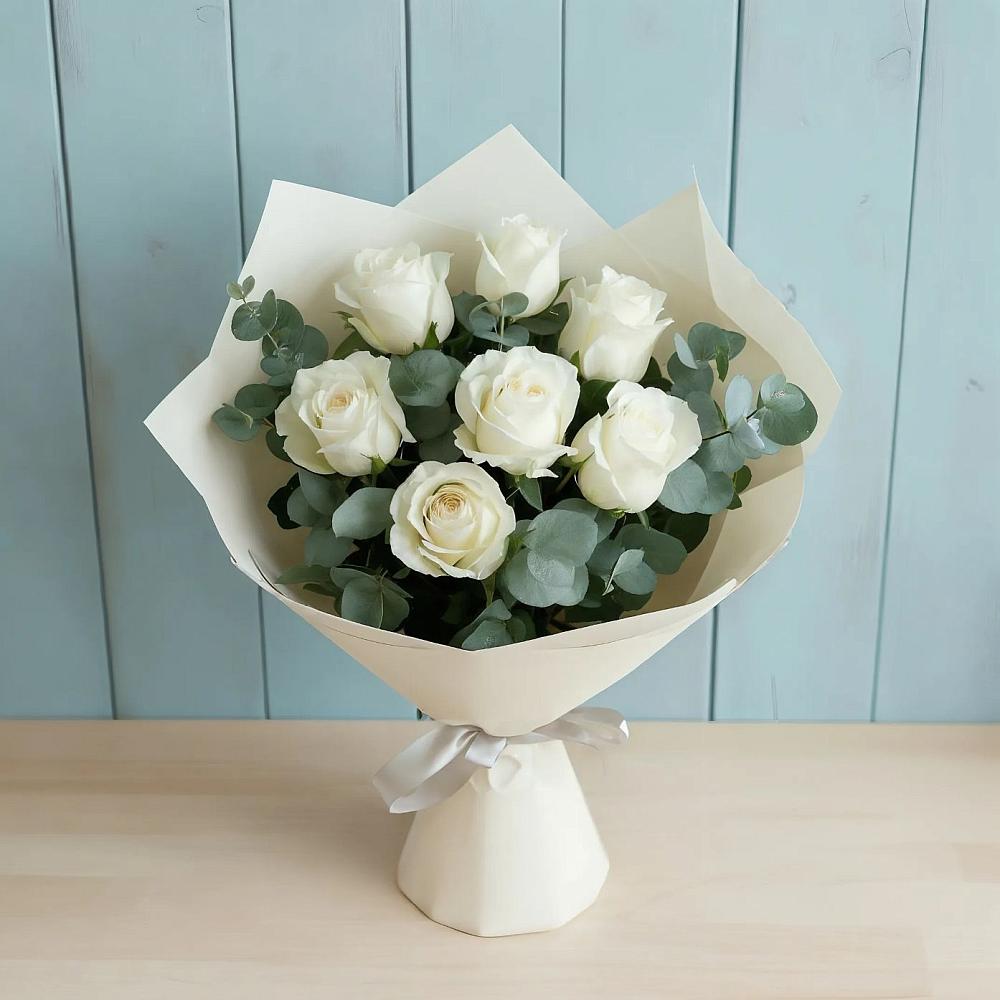 Букет Белые розы в Эвкалипте в Преображенской