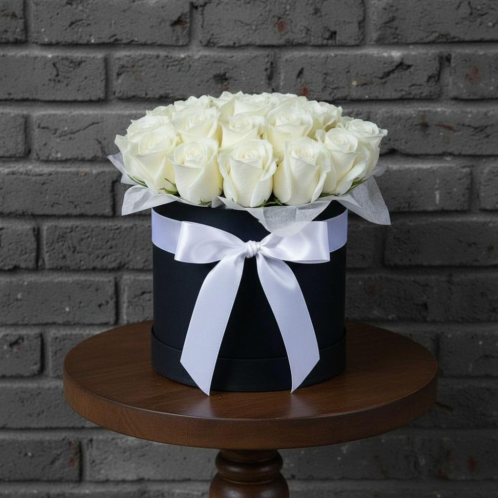 Цветочная композиция из Розы в шляпной коробке в Преображенской