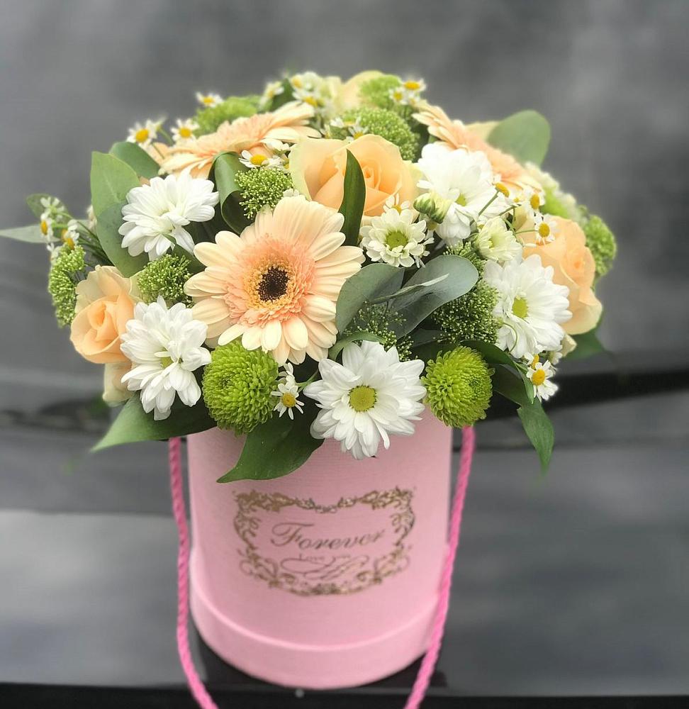 Цветочная композиция из Розы, Герберы и Хризантемы в шляпной коробке в Преображенской