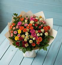 Букет Микс из разноцветных кустовых роз в Преображенской